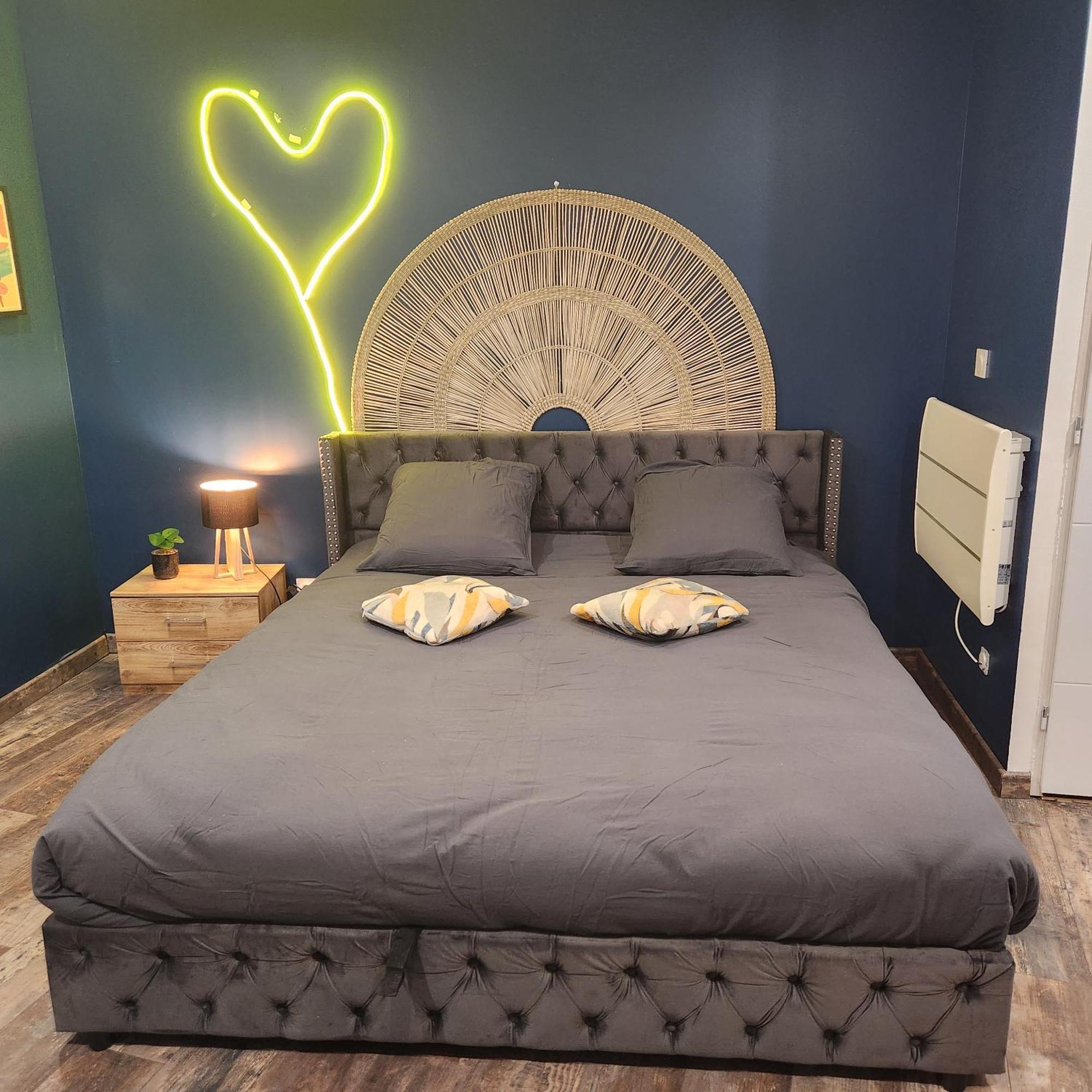 Loveroom Pau Exterior foto