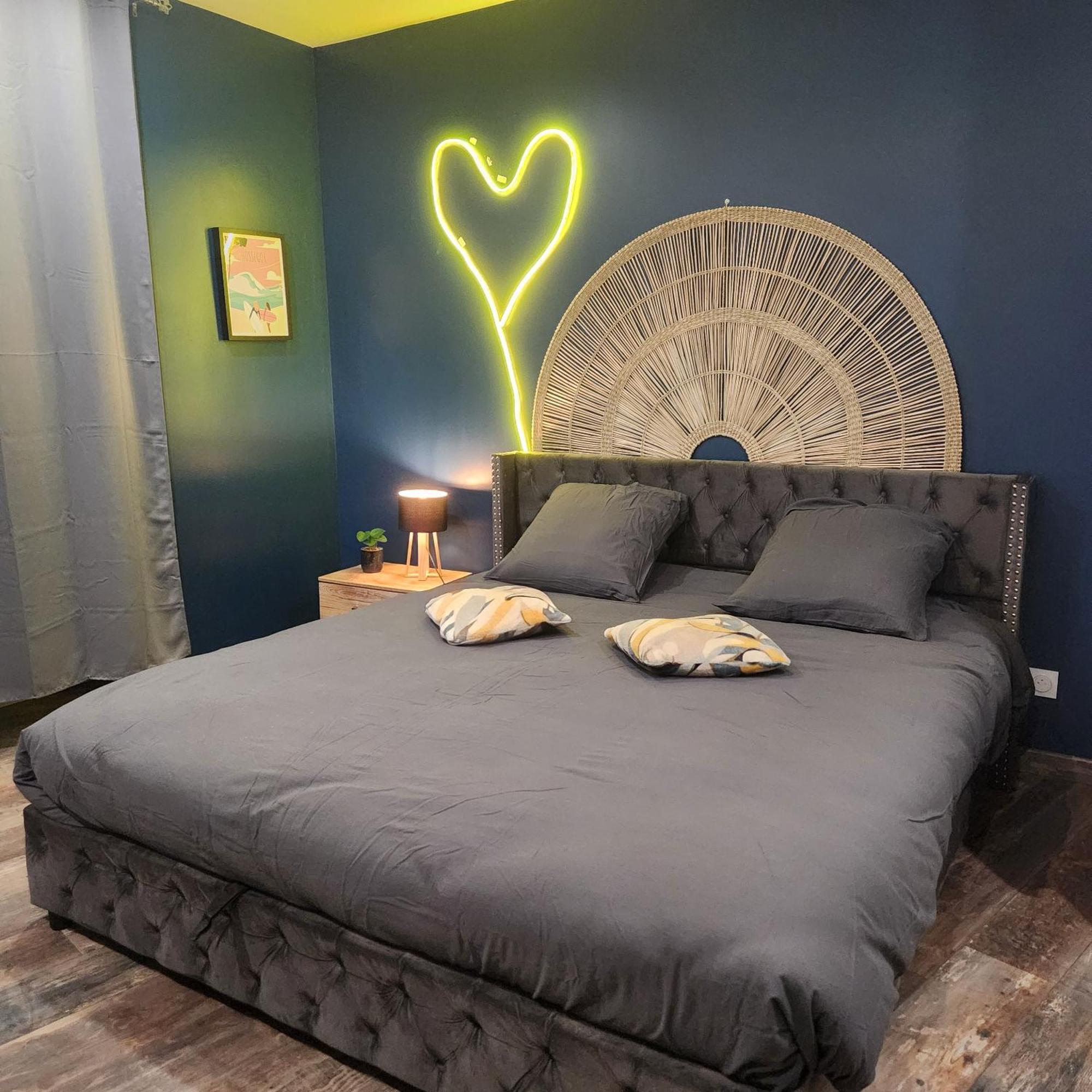 Loveroom Pau Exterior foto